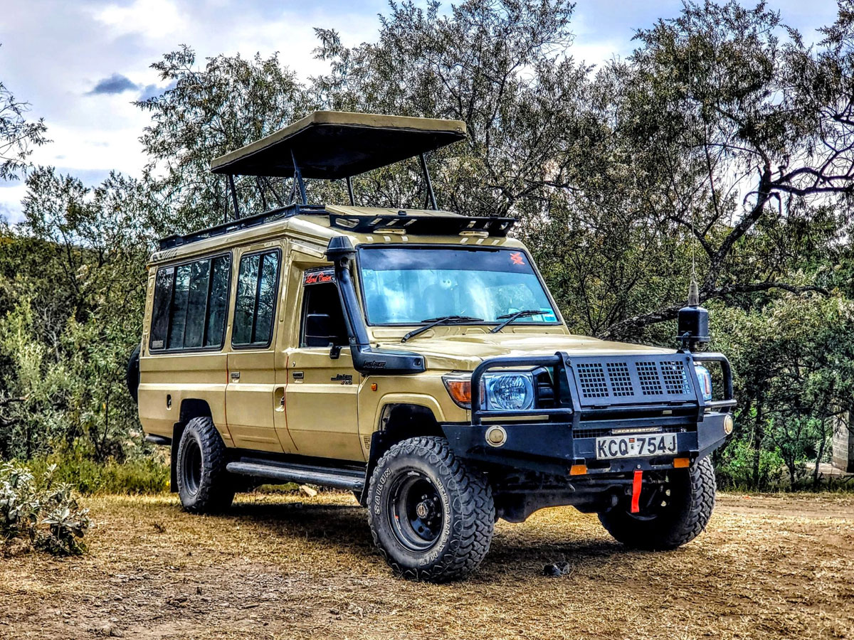 4x4-safari-land-cruiser-extended-hire-africa
