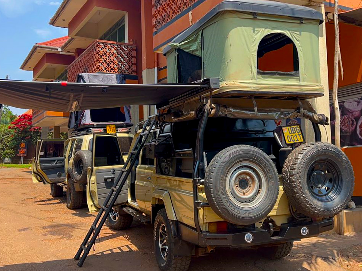 toyota-land-cruiser-79-double-cab-with-rooftop-tent-best-camper-car-in-africa