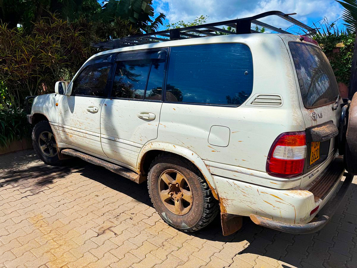 Toyota-Land-Cruiser-V8-for-car-rentals-east-africa Toyota-Land-Cruiser-V8-for-car-rentals-east-africa